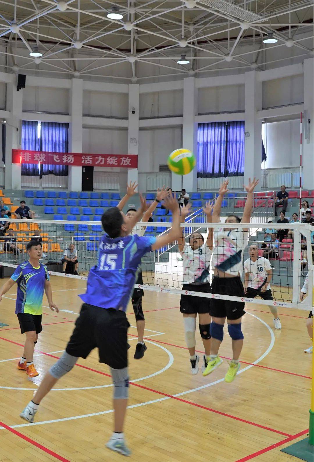 体育赛场上的精彩瞬间,燃情激情不容错过!的简单介绍 体育赛场上的精彩瞬间,燃情激情不容错过!的简单介绍