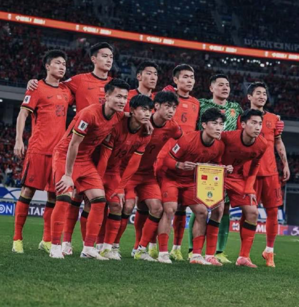 足坛强强对决，球迷期待的精彩即将呈现的简单介绍