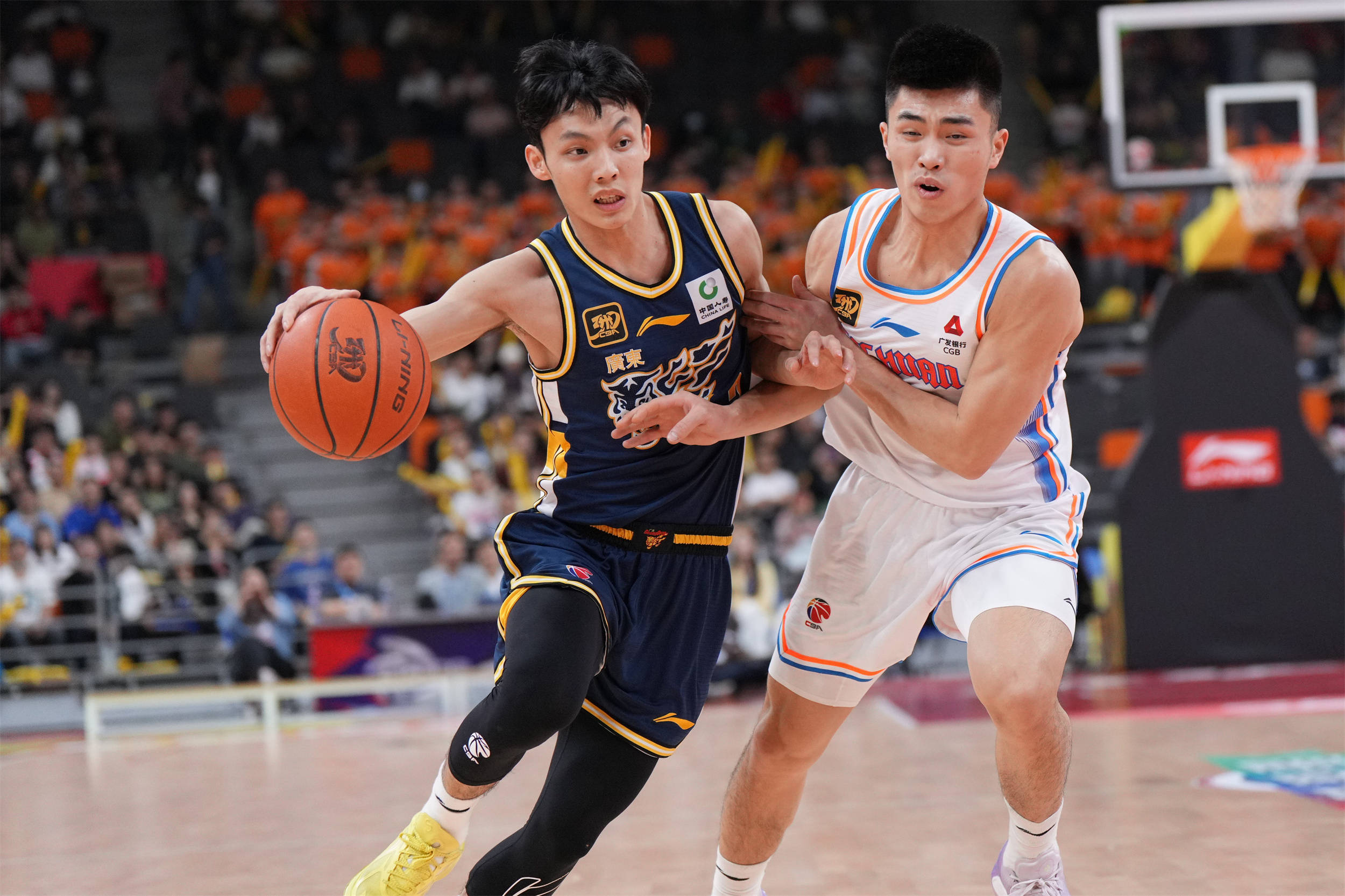 赛季首场决战告捷，广东队豪取连胜的简单介绍