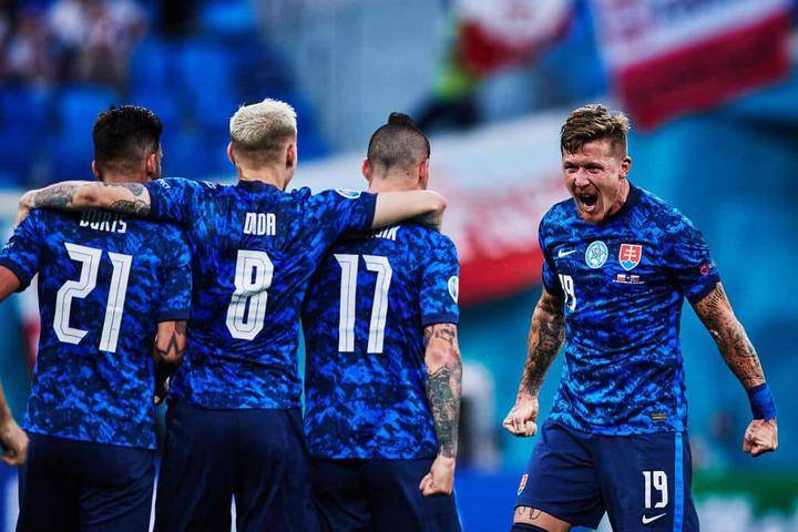 开云体育直播-斯洛伐克队大胜北爱尔兰队闯入欧国联八强