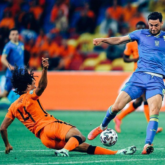 荷兰队奋勇争胜,斩获八强资格的简单介绍 荷兰队奋勇争胜,斩获八强资格的简单介绍