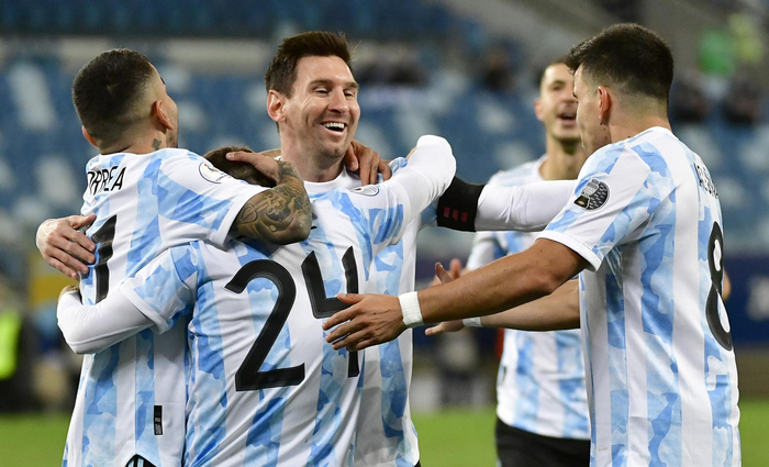 开云官网-包含新西兰队惊险战胜厄瓜多尔，欧洲杯形势火热的词条