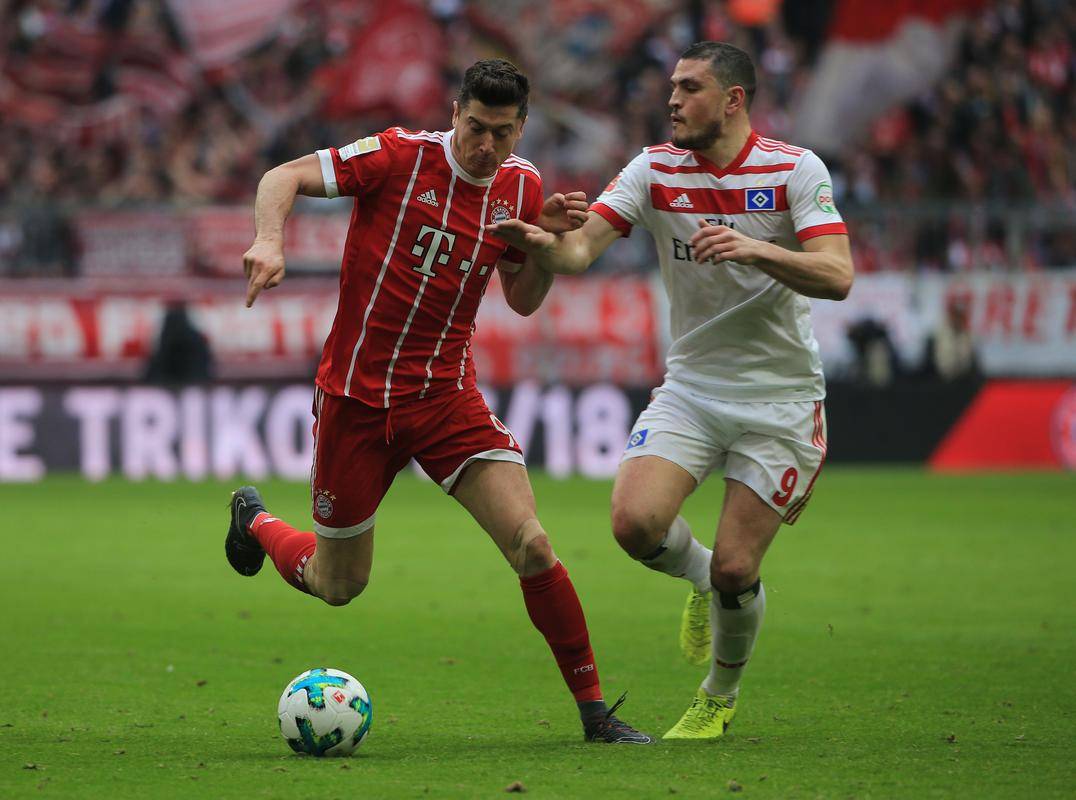 包含汉堡球队寻找更多进球进攻方式的词条