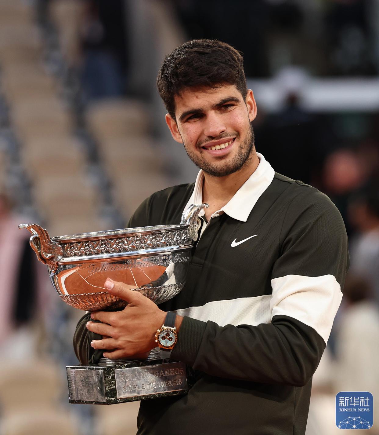 关于美网绝杀拉沃尔杯，阿尔卡拉斯统治全场的信息