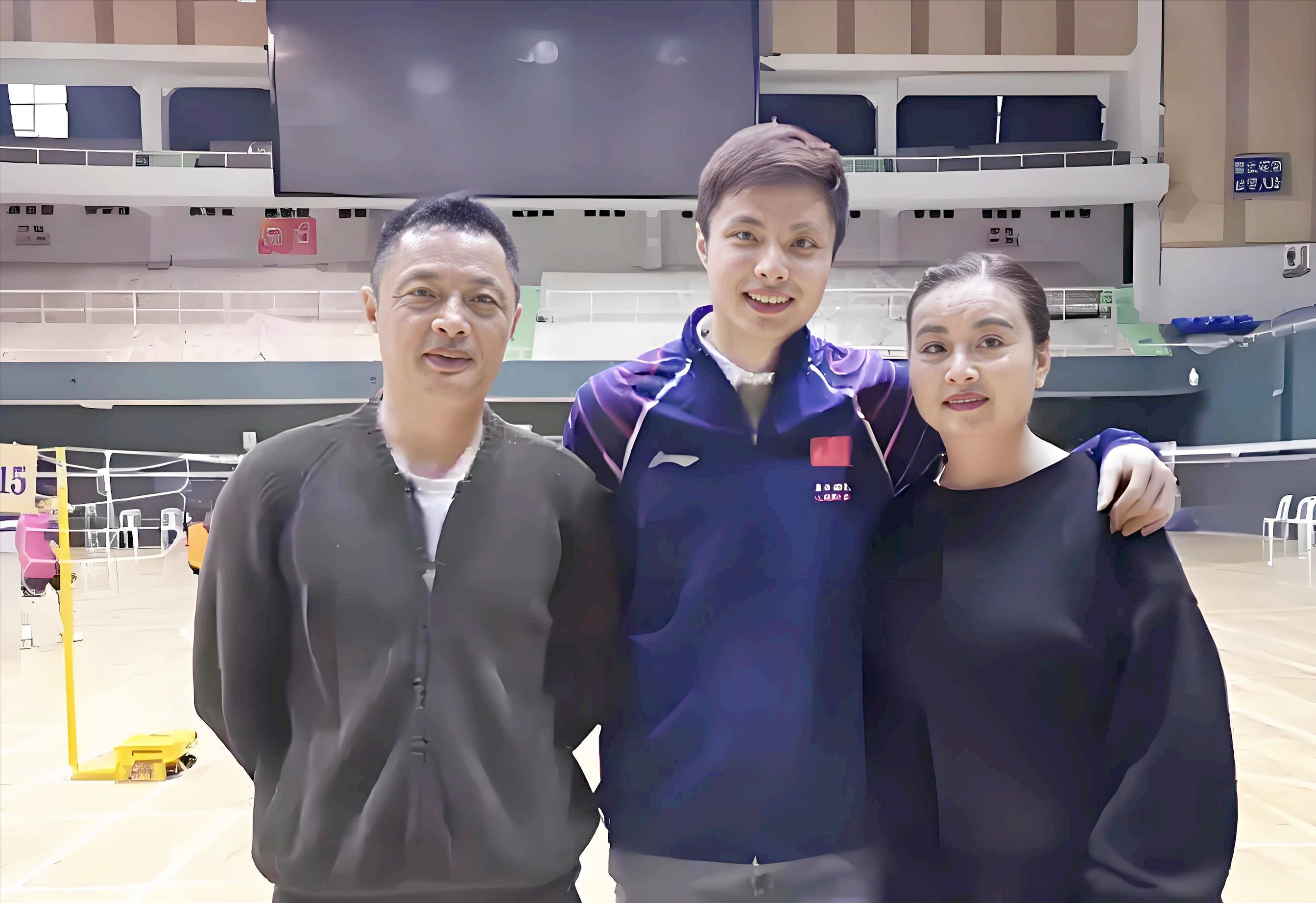 包含韩国队鏖战印尼队，石宇奇统治全场的词条