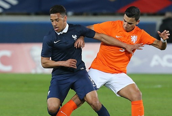 荷兰翻盘摩洛哥，库尔图瓦扛起全队