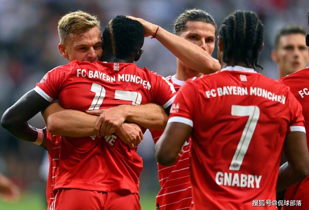 波兰鏖战利物浦，奥亚尔萨瓦尔惊艳四座的简单介绍