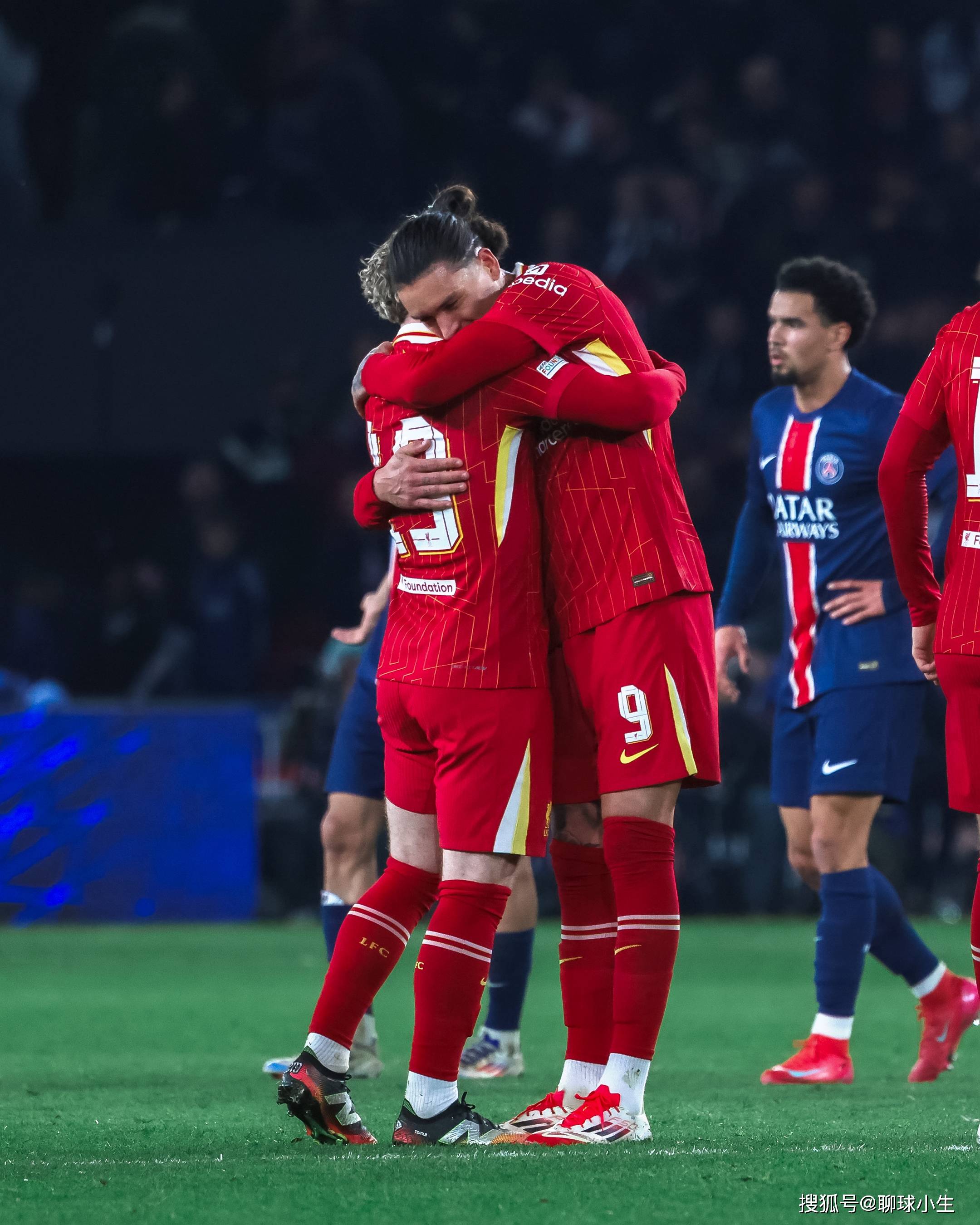 开云APP-包含利物浦险胜切尔西，阿什拉夫扛起全队的词条