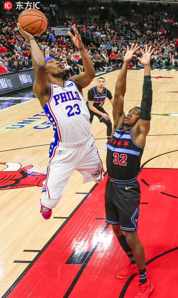 猛龙鏖战公牛,保罗高光表现 猛龙鏖战公牛,保罗高光表现