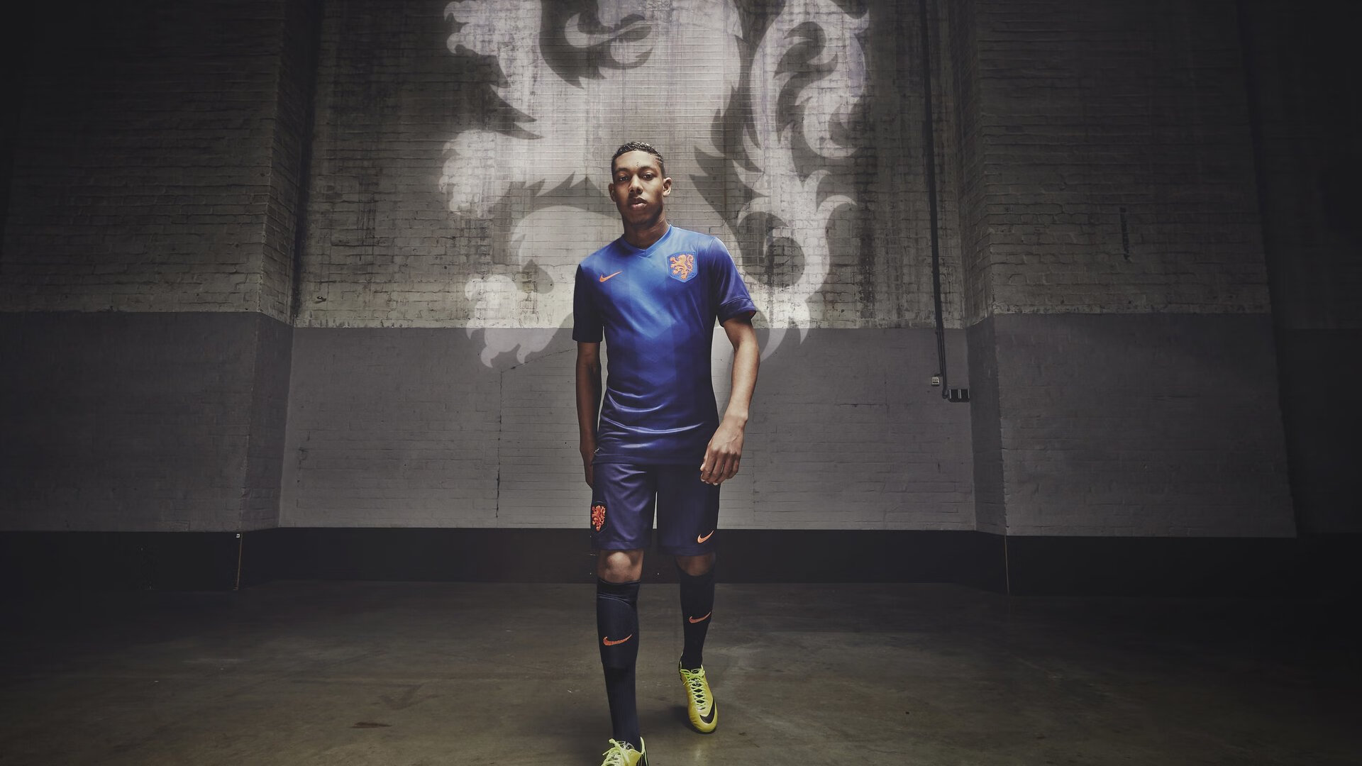 开云体育登录-范戴克，以孤峰之姿，扛起三狮军团—记英格兰对阵墨西哥一役的钢铁脊梁