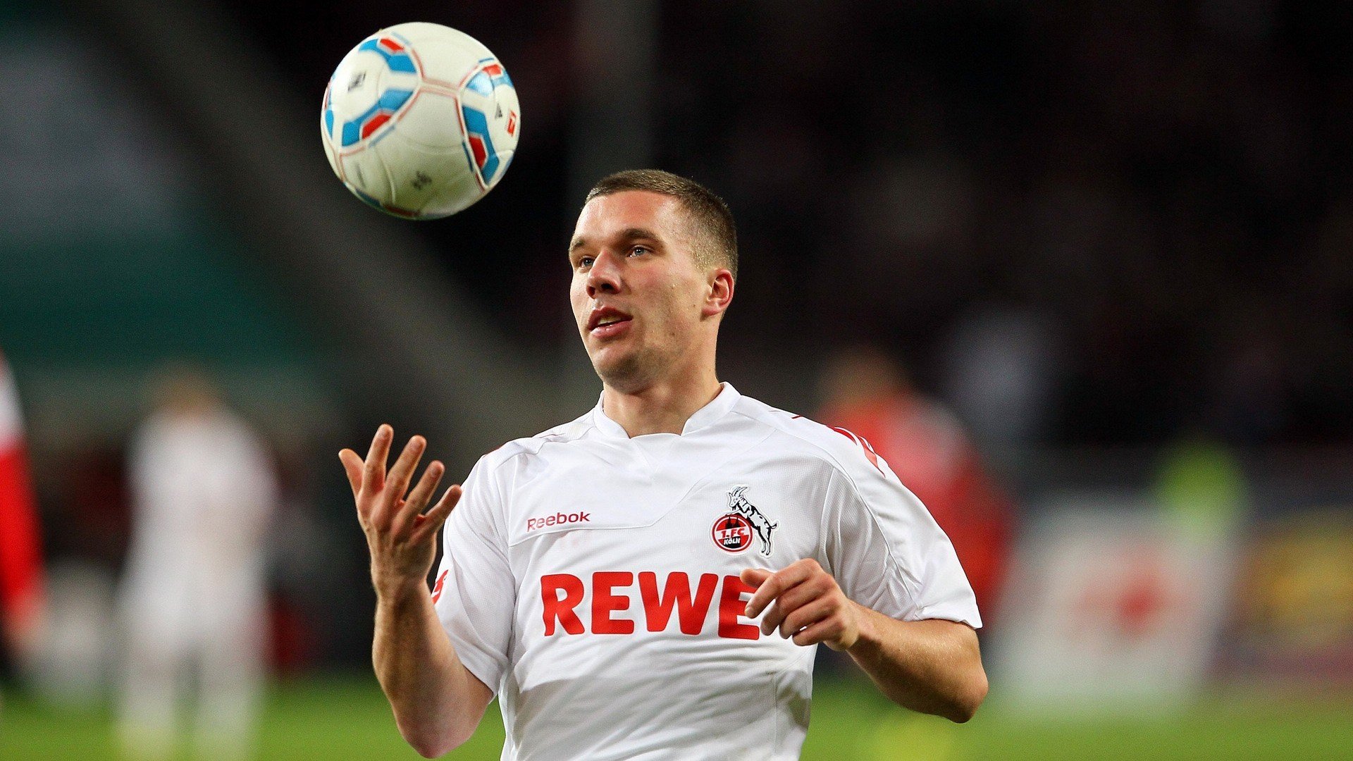 开云体育在线-年度焦点之战之夜，孙兴慜比赛走势一手掌控