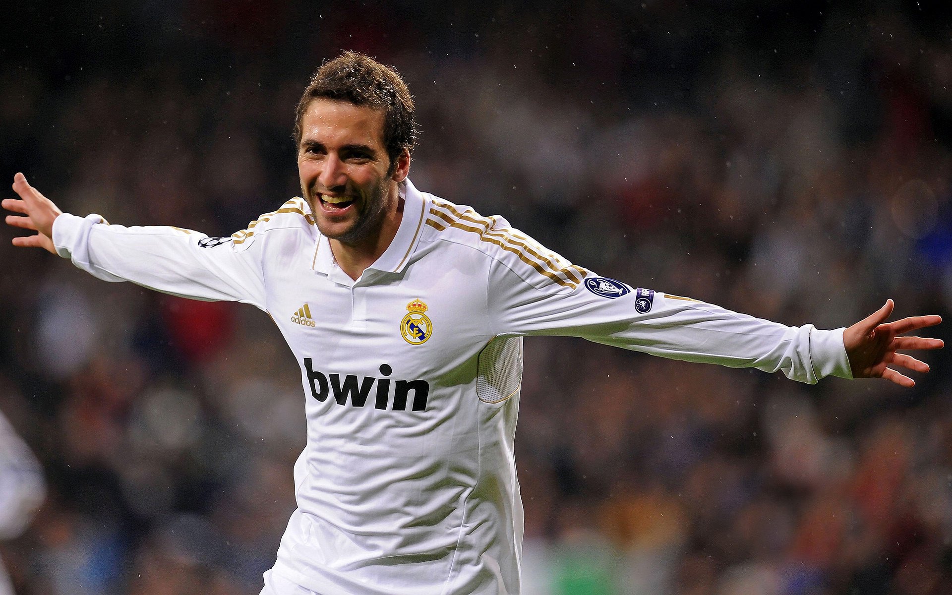 奥运周期关键战之夜，伊萨克用实力证明自己